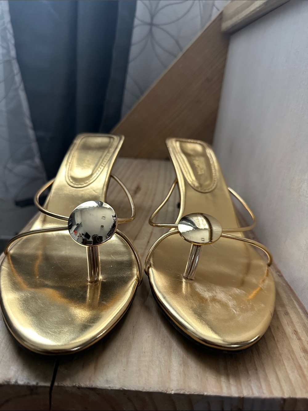 Gold Metallic Toe-Ring heels for Women